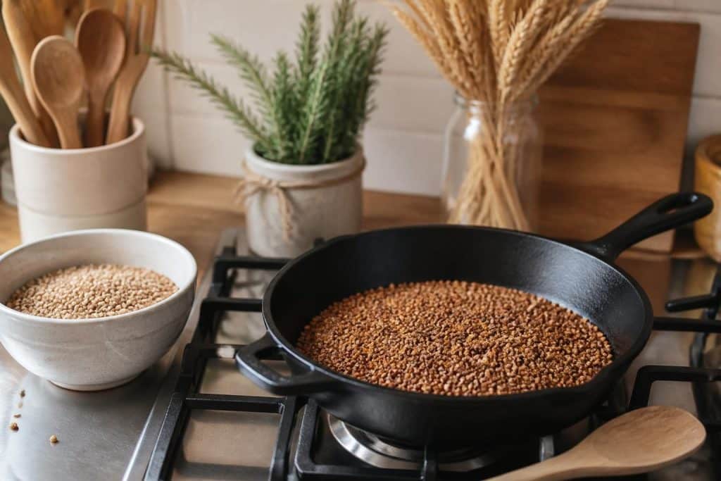 découvrez une méthode simple et efficace pour réussir la cuisson du sarrasin et obtenir des grains parfaitement cuits à chaque fois.