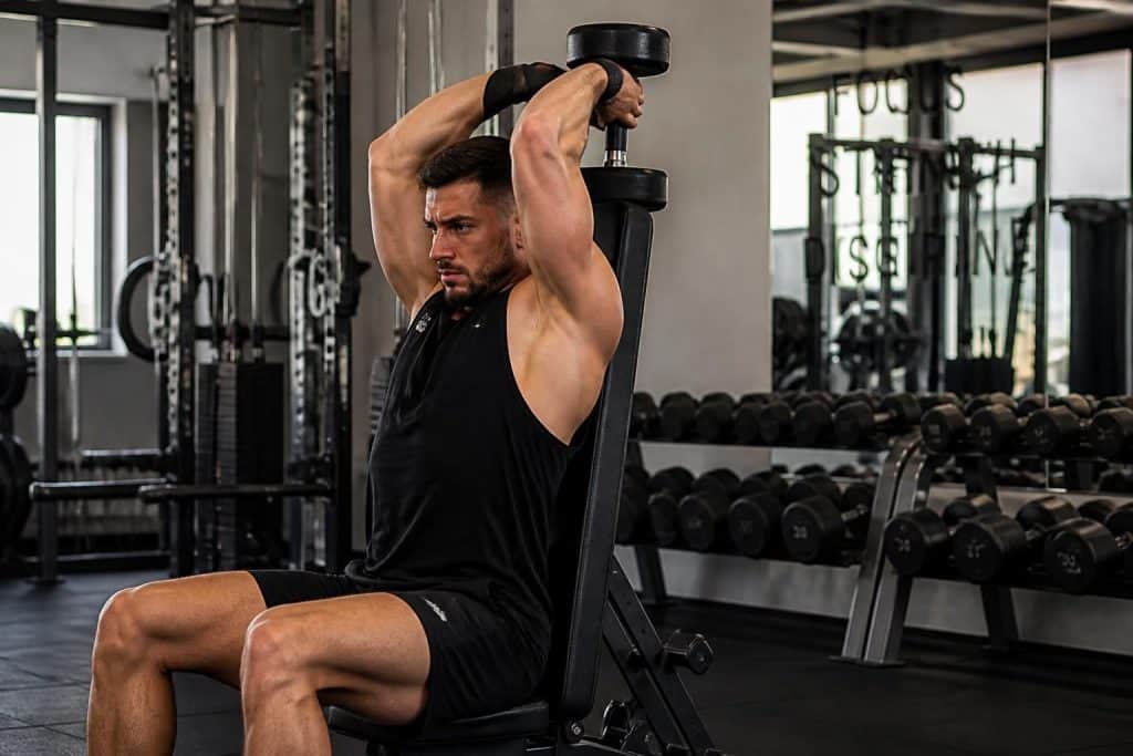 découvrez la technique parfaite de la french press pour muscler vos triceps efficacement, accompagnée de conseils pratiques pour des résultats rapides et durables.